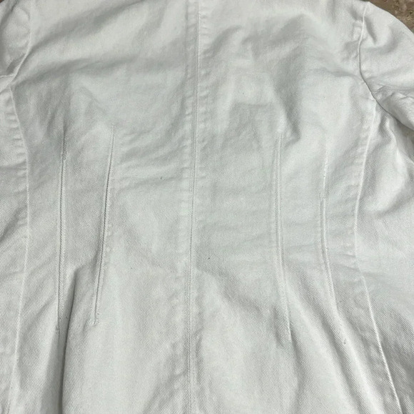 White jean jacket, PTP 19”Silver grommets,fray,crop,
Hook& clasp,boho,festival - Picture 13 of 17